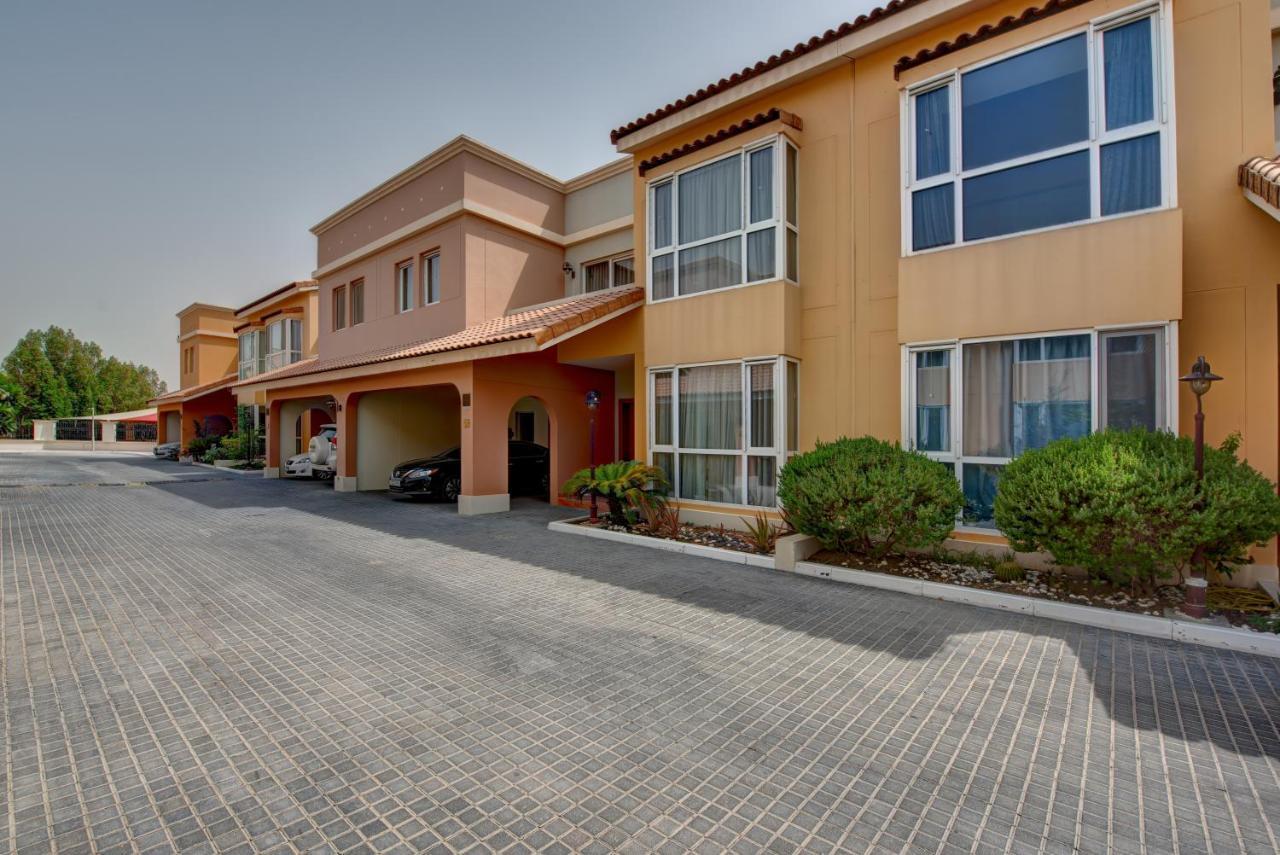 J5 Villas Holiday Homes Barsha Gardens Дубай Экстерьер фото
